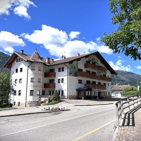 Hotel Villa Jolanda Ziano di Fiemme Kültér fotó